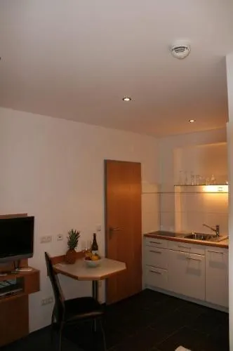 Apartment-Haus Köln 3*,